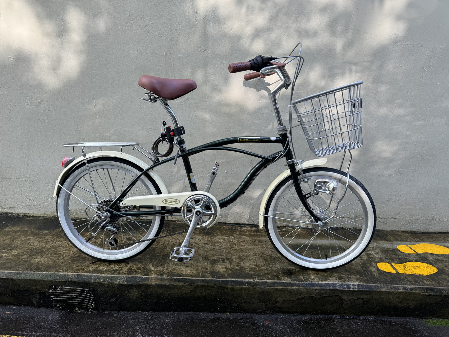 KAWASAKI 20 INCH 6 SPEED BEACH CRUISER + FREE BIKE LOCK