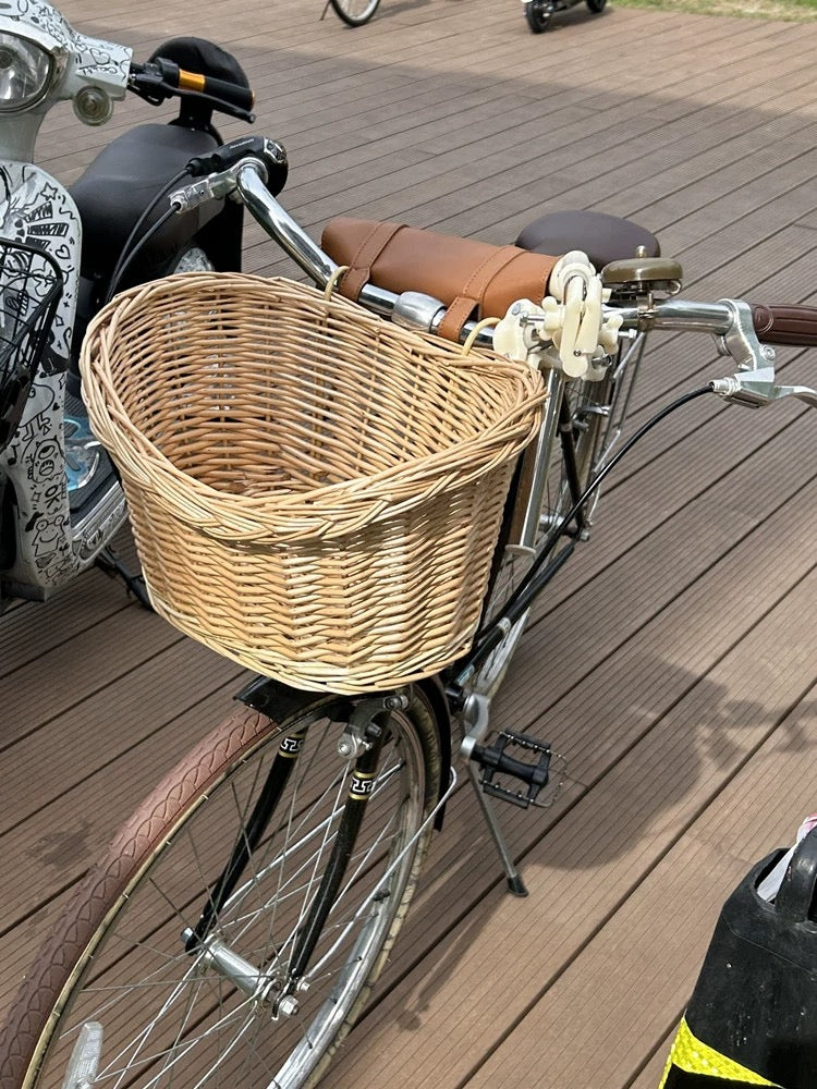 OVAL RATTAN BASKET WITH HOOK (FRONT)