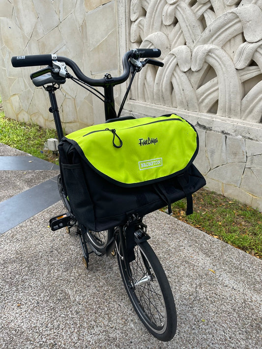 Front large bag with handle - Lime