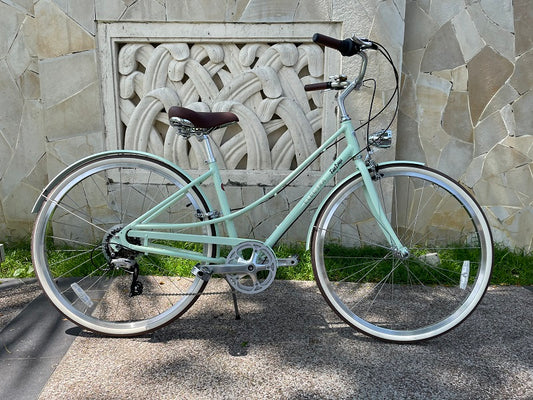 ELECTRA LOFT CLASSIC LADIES CITY BIKE 28 INCH MINT GREEN 7 SPEED + FREE HEADLIGHT AND BIKE LOCK