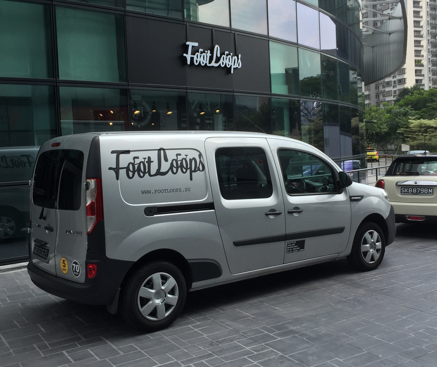 PICK UP / DELIVERY CHARGE (WITHIN SINGAPORE - TO and FRO)