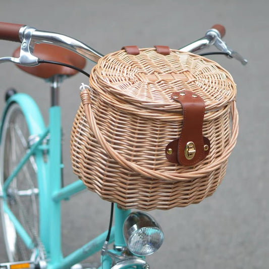 Basket Vintage Front With Cover and Leather Strap