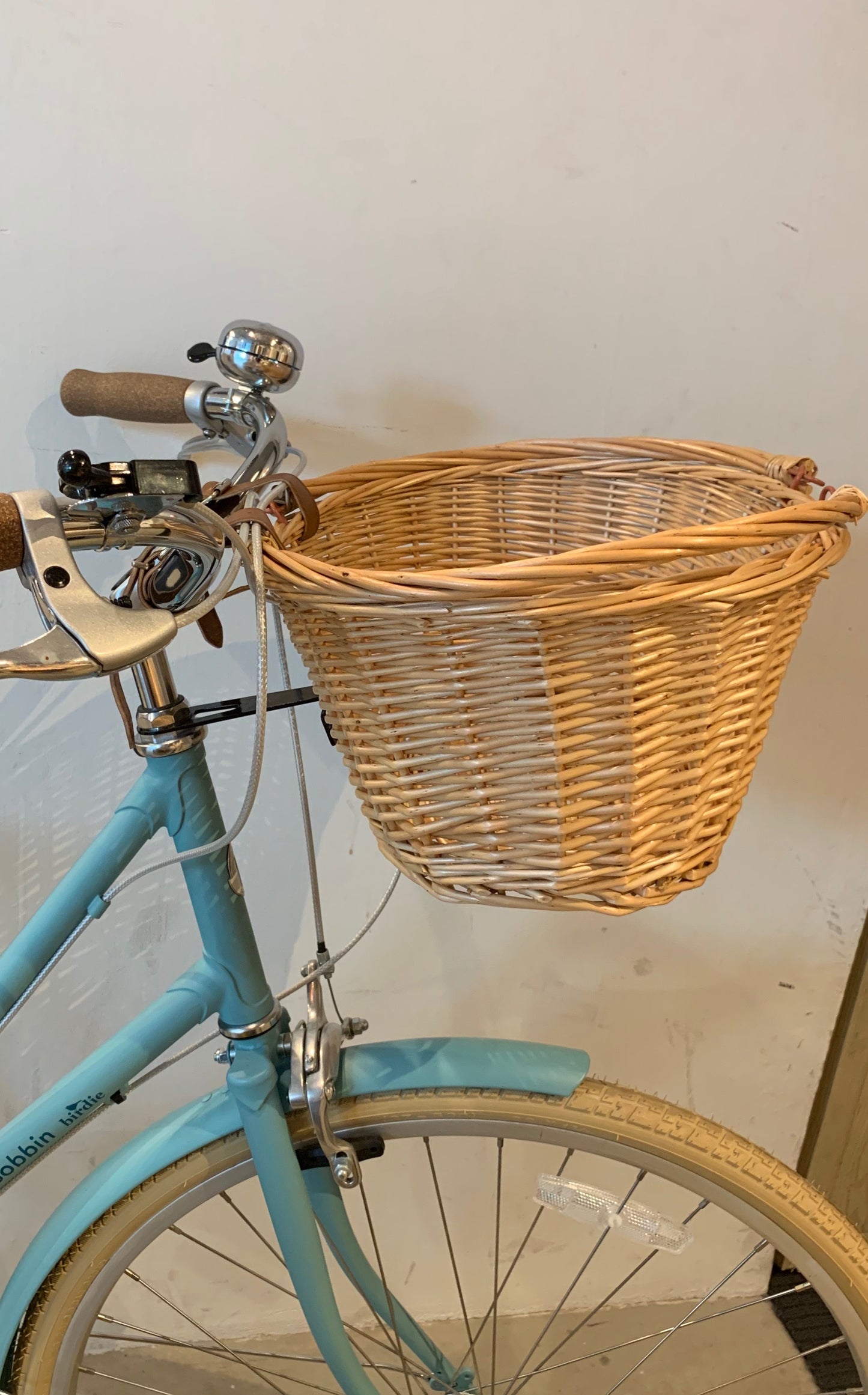 OVAL RATTAN BASKET (FRONT)