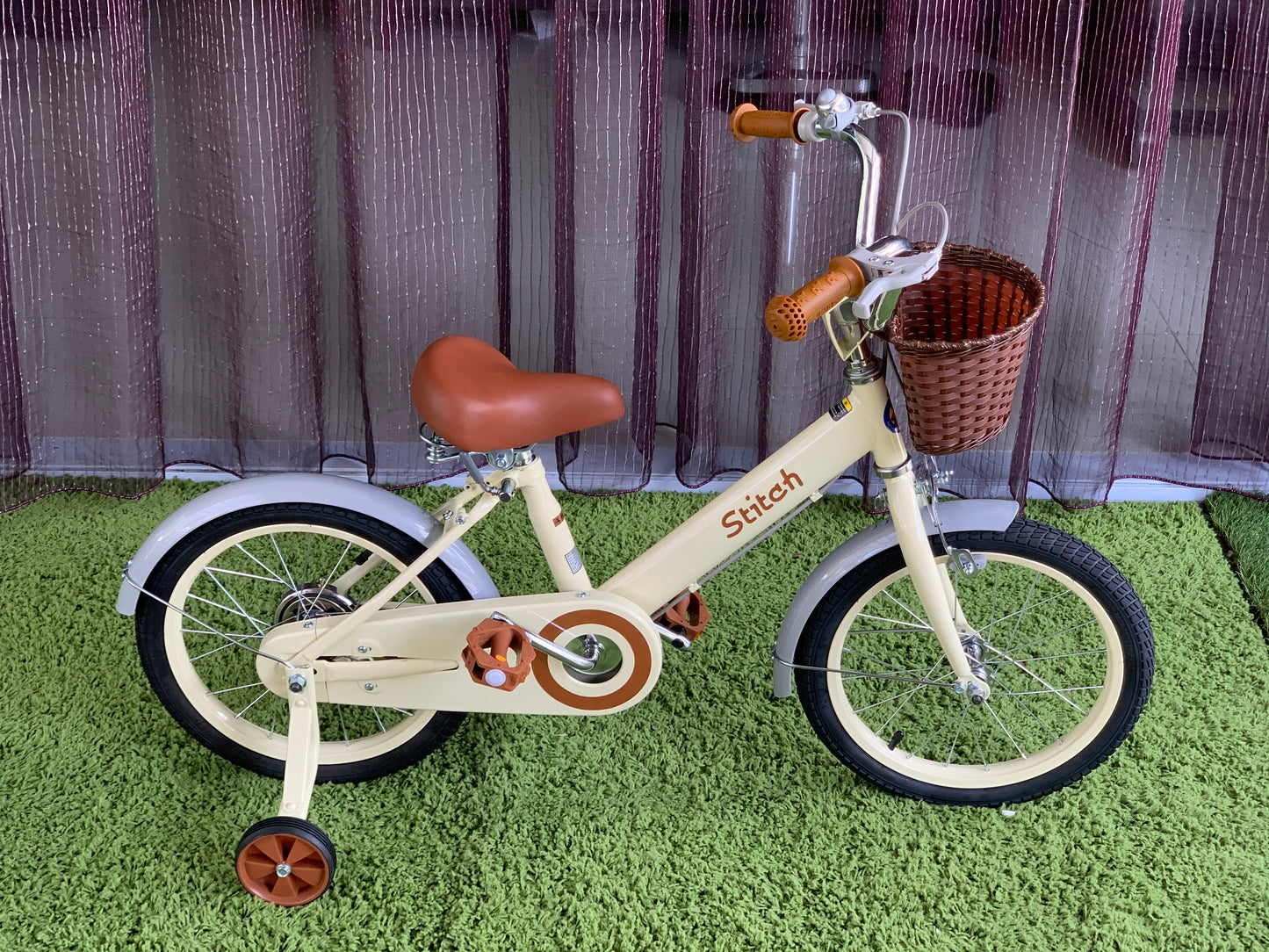 STITCH 16 INCH MOONLIGHT WHITE (WITH TRAINING WHEELS)